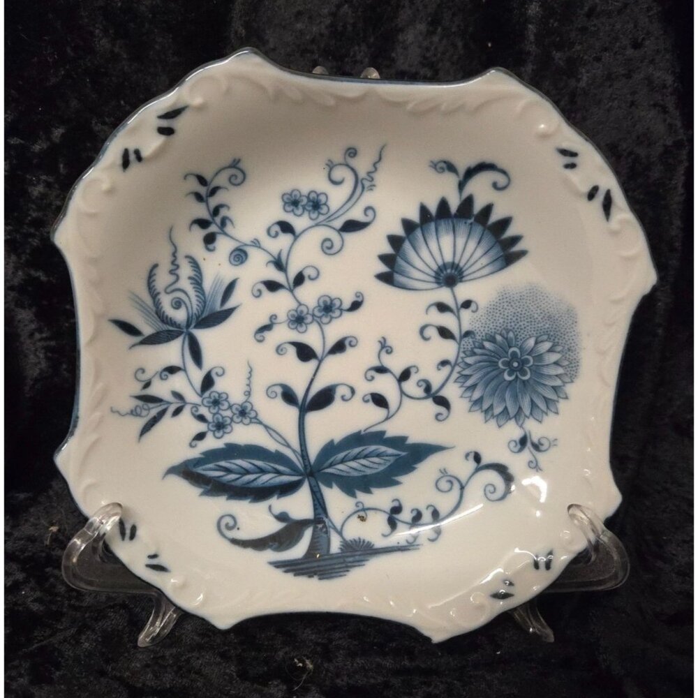 Blue Onion Trinket Candy 6.5" Dish  Japan Blue & White Floral Design